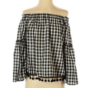 Cute gingham off shoulder blouse